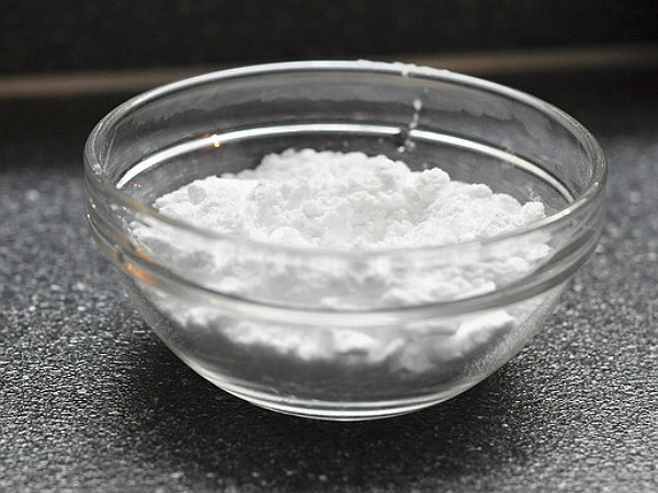 7) બૅકિંગ સોડા :