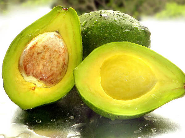 8) એવોકૅડો અને નાળિયેર પૅક :
