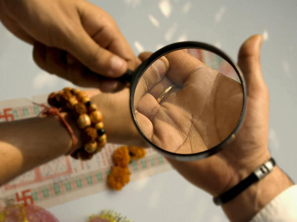 ૬. જ્યોતિષ સાથે પરામર્શ