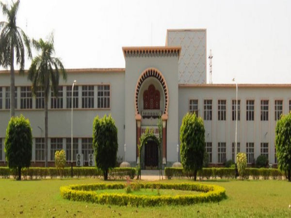 એએમયૂ :