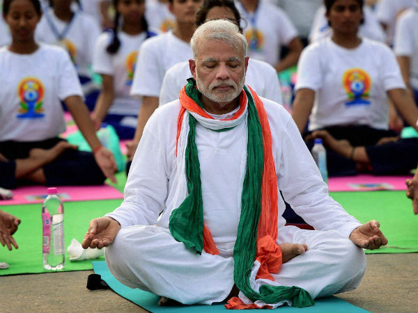 નિયમિત યોગ કરવાની ટેવ