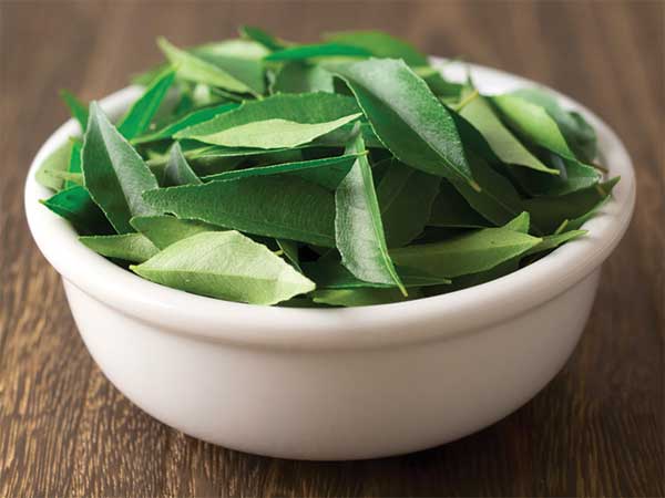 ૧૧. મીઠી લીમડીના પાંદડા: