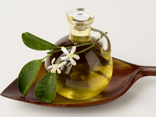 6. નેરોલી મહત્વની તેલ