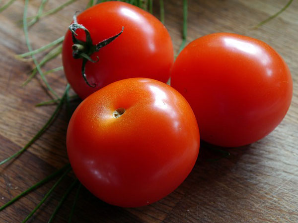 6. ટોમેટોઝ